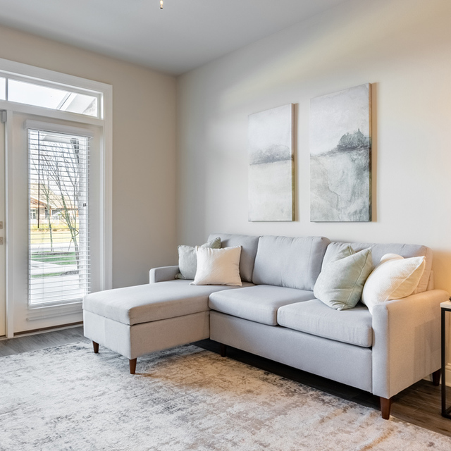 Oasis at Southpark - Cozy Living Room