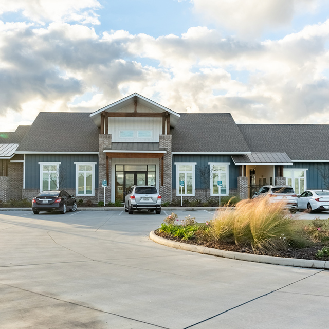 Oasis at Southpark - Building Exterior