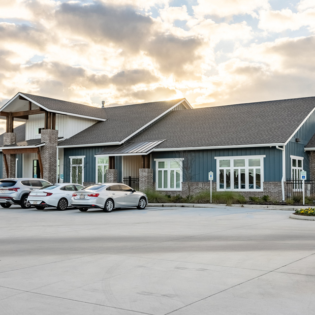 Oasis at Southpark - Building Exterior