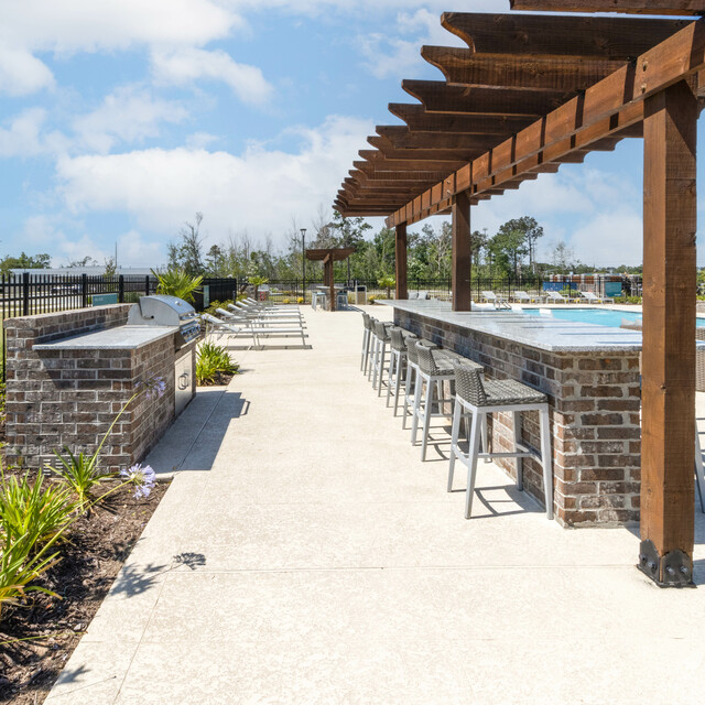 Oasis at Southpark - Outdoor Lounge and Grilling Area